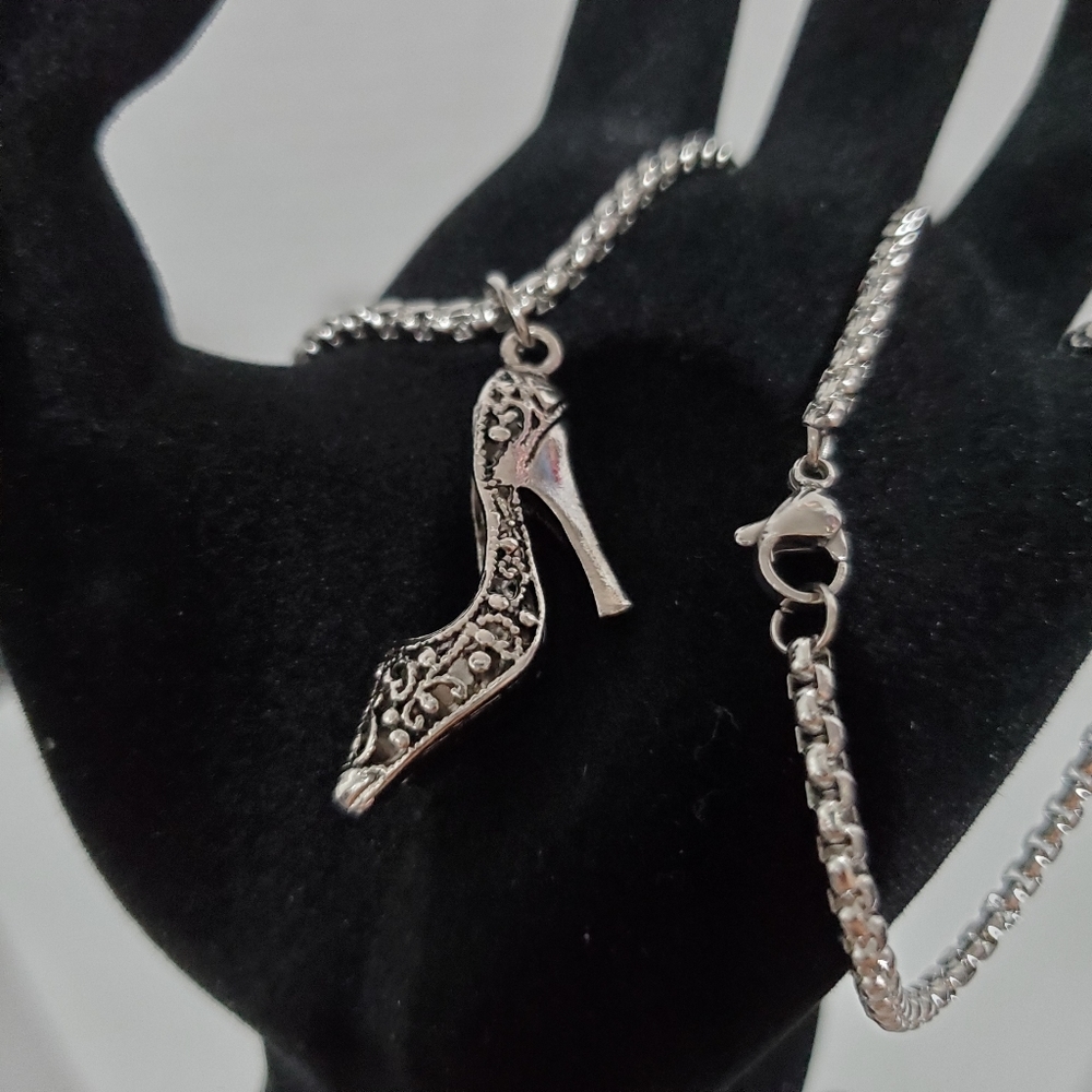 High Heel Shoe Necklace - New  Cinderella Costume Jewelry
